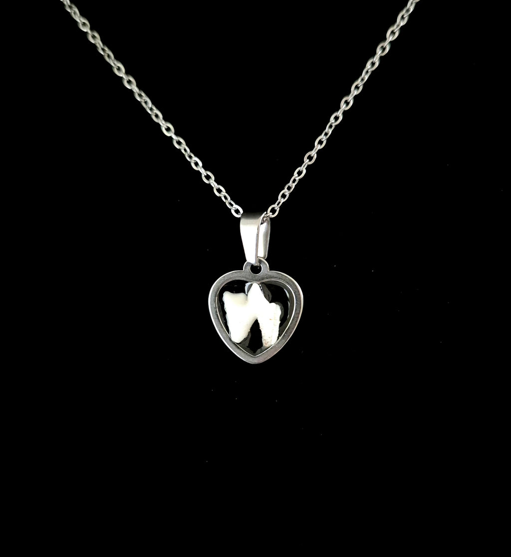 INFATUATUS - Cat Tooth Heart Shaped Necklace