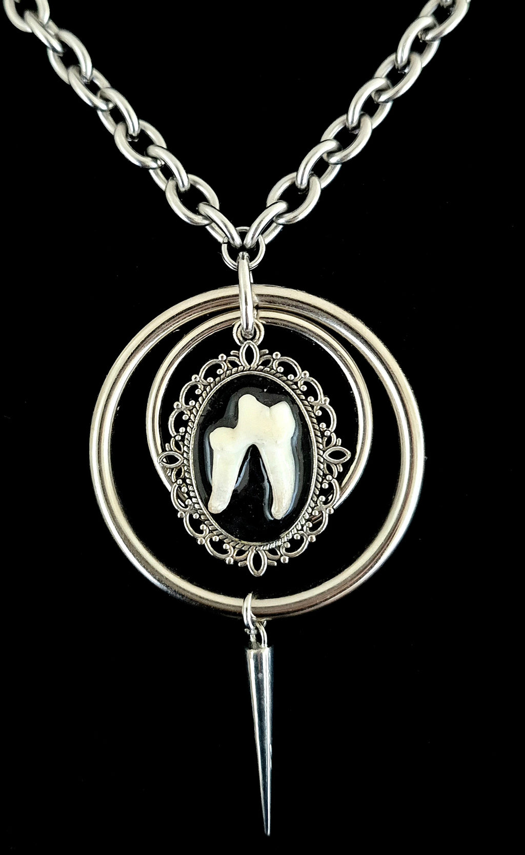 AMARUM - Fox Tooth Heavy Chain Necklace