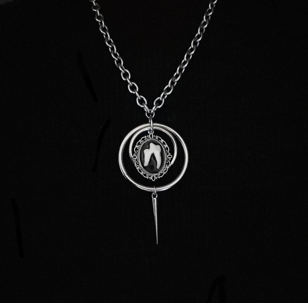 AMARUM - Fox Tooth Heavy Chain Necklace