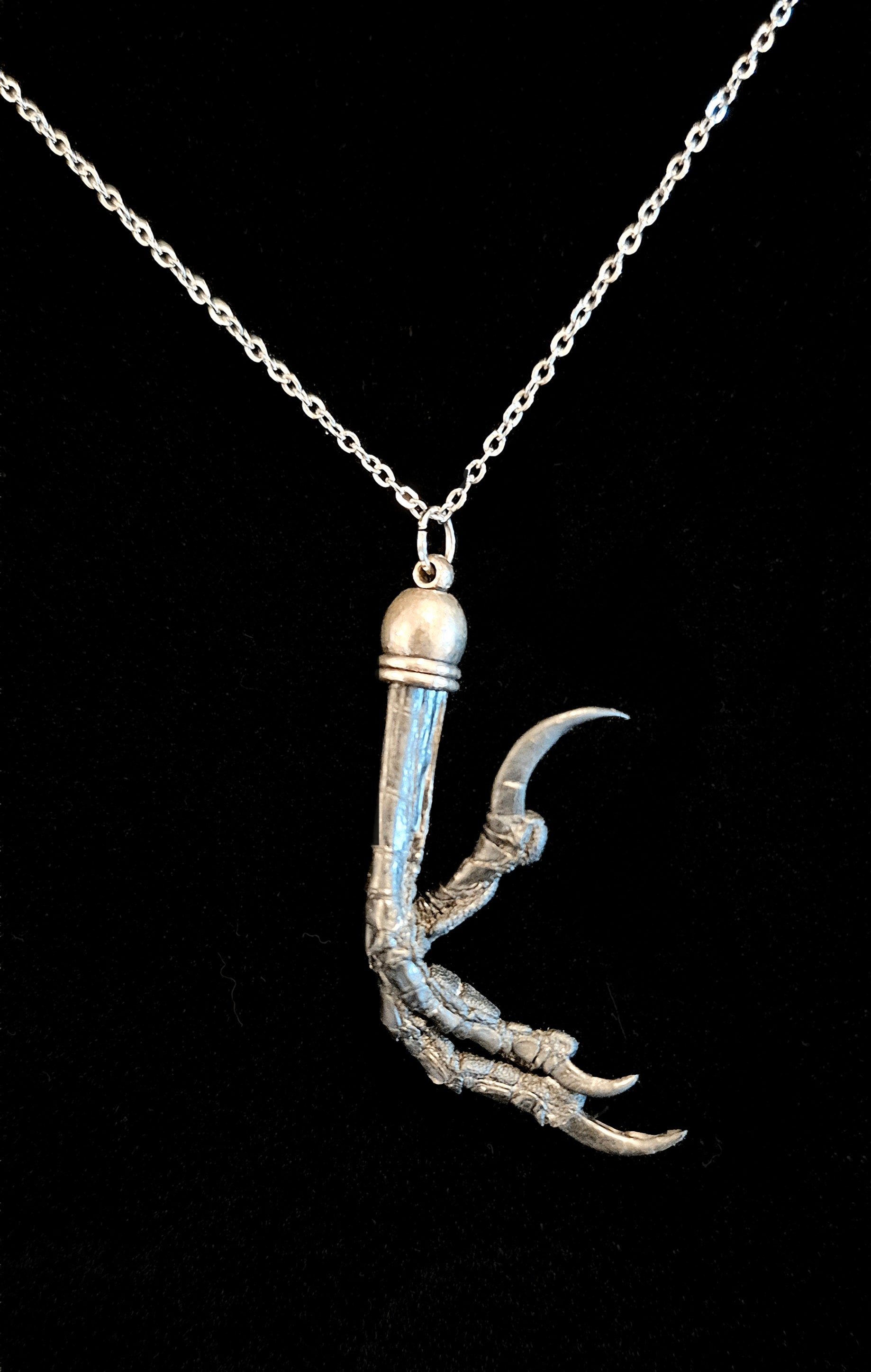 DOLOREM - Magpie Claw Necklace