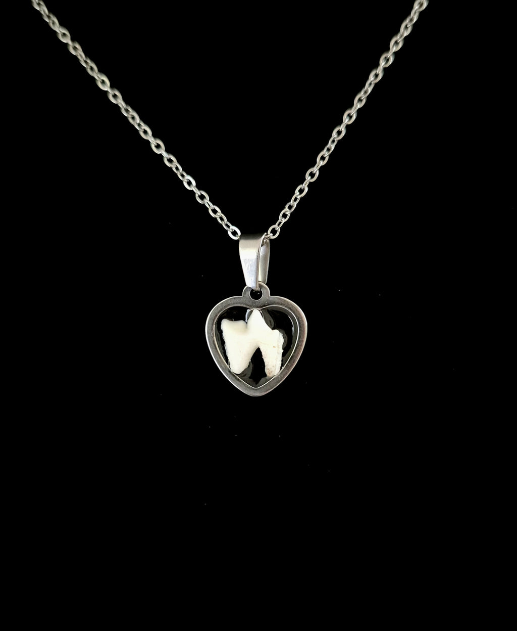 INFATUATUS - Cat Tooth Heart Shaped Necklace