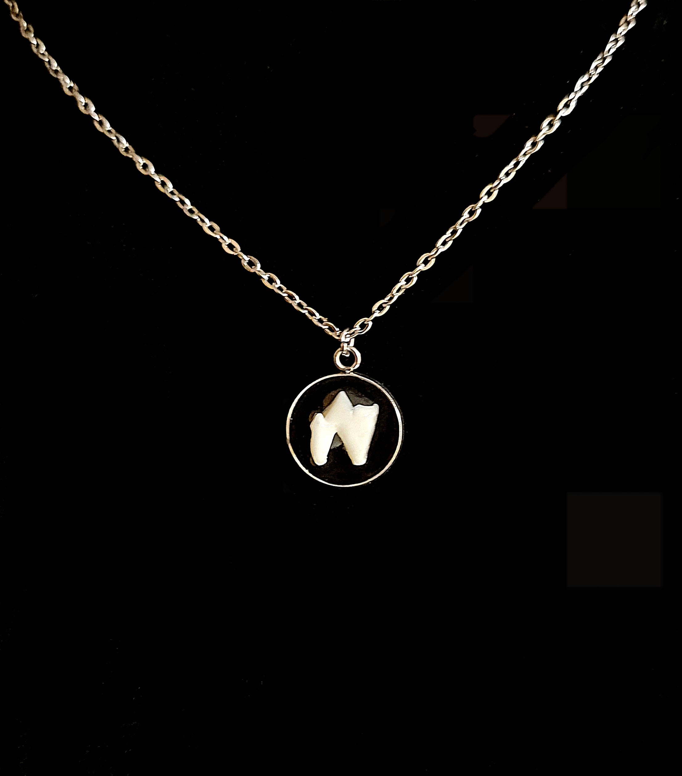 CATTUS - Cat Tooth Necklace