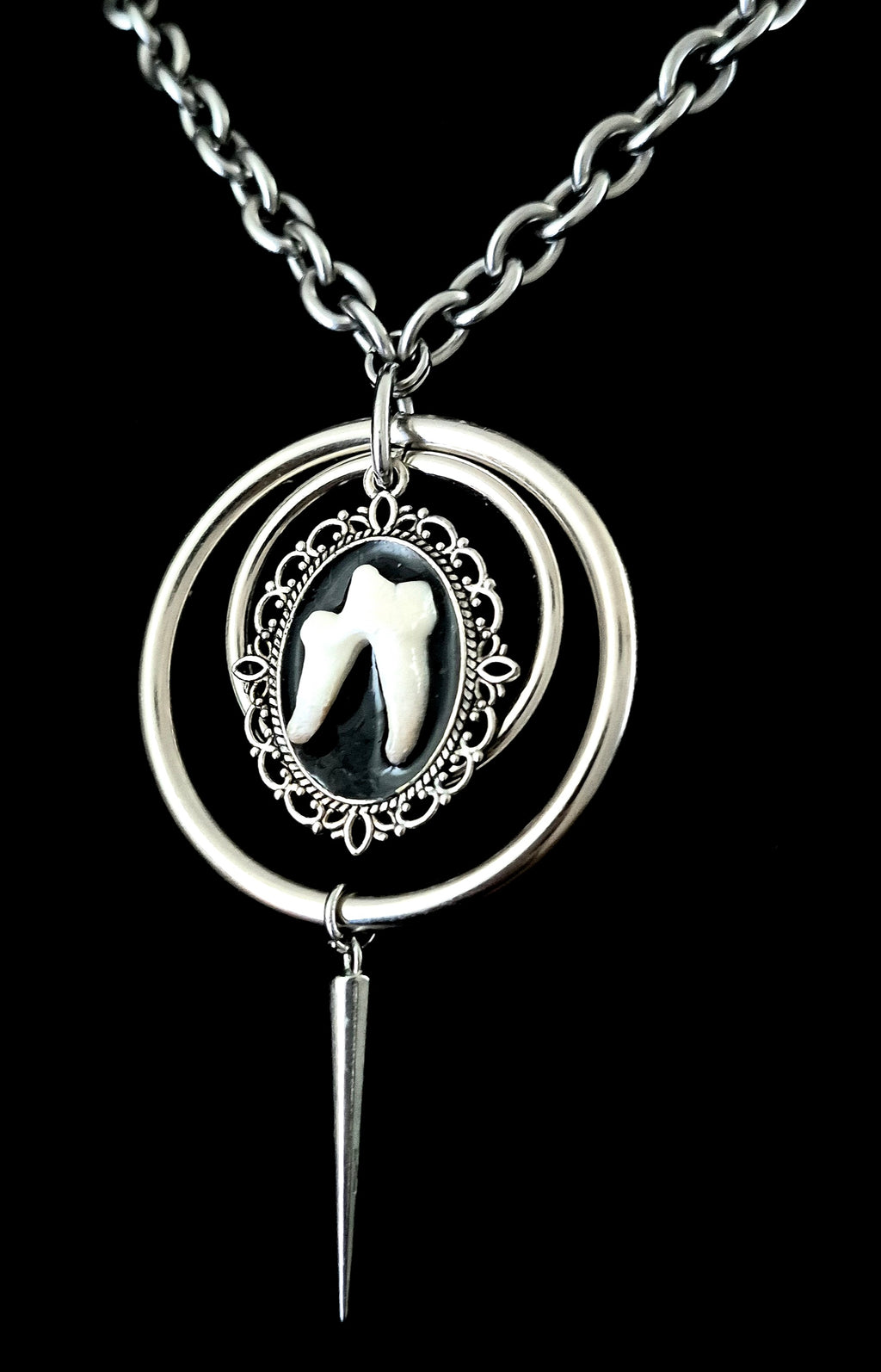 AMARUM - Fox Tooth Heavy Chain Necklace