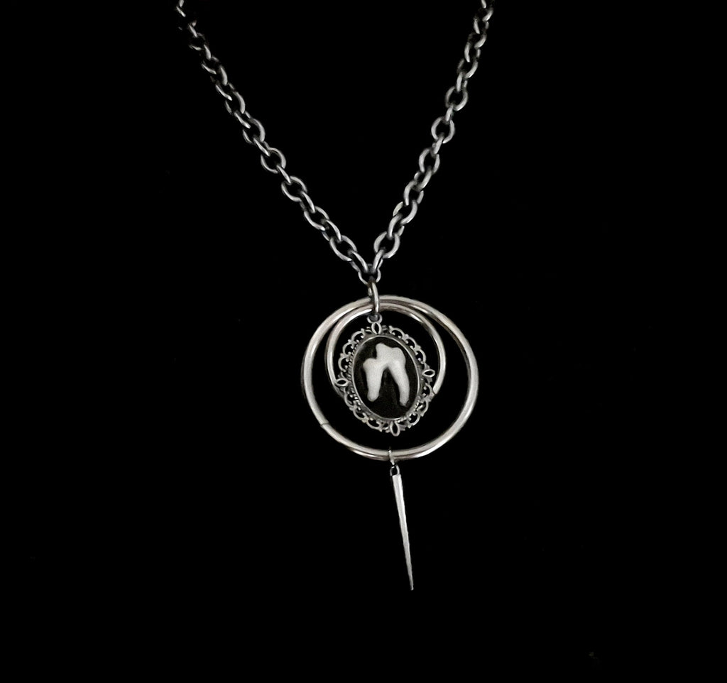 AMARUM - Fox Tooth Heavy Chain Necklace