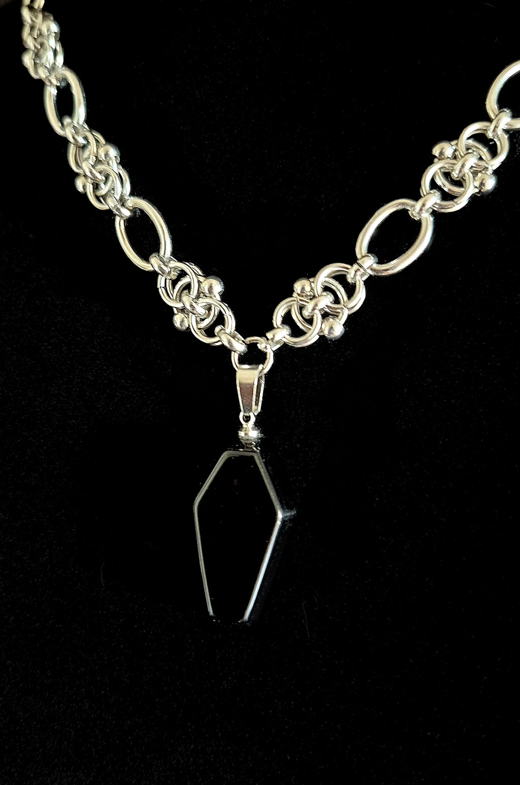 EMORIOR - Black Obsidian V. I Coffin Chainmaille Collar