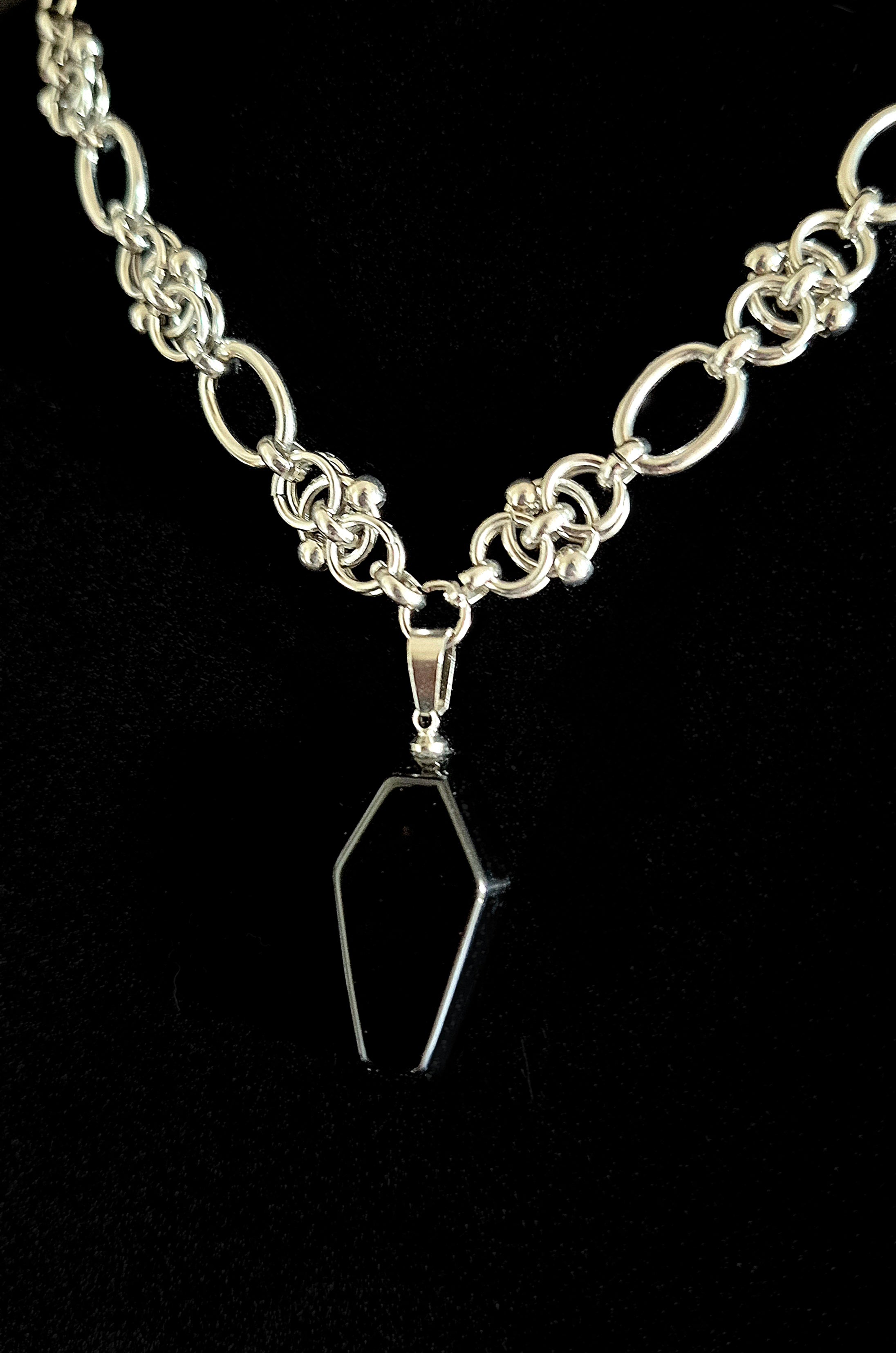 EMORIOR - Black Obsidian V. I Coffin Chainmaille Collar