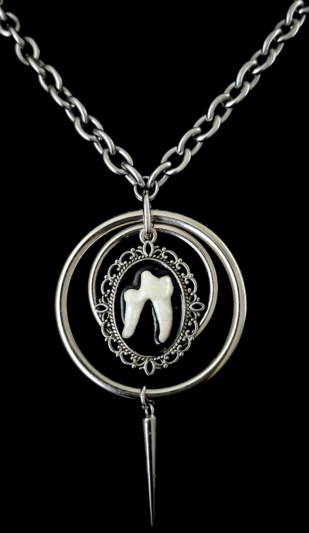 AMARUM - Fox Tooth Heavy Chain Necklace